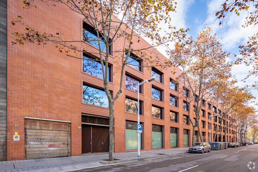 Carrer De Joan Miró, 21, Barcelona, Barcelona en alquiler - Foto del edificio - Imagen 2 de 15