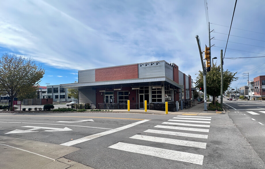 4001-4005 Charlotte Pike, Nashville, TN en alquiler - Foto del edificio - Imagen 2 de 8