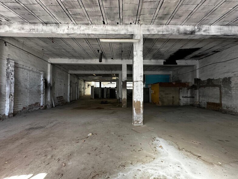 Nave en Real en venta - Foto del edificio - Imagen 3 de 12
