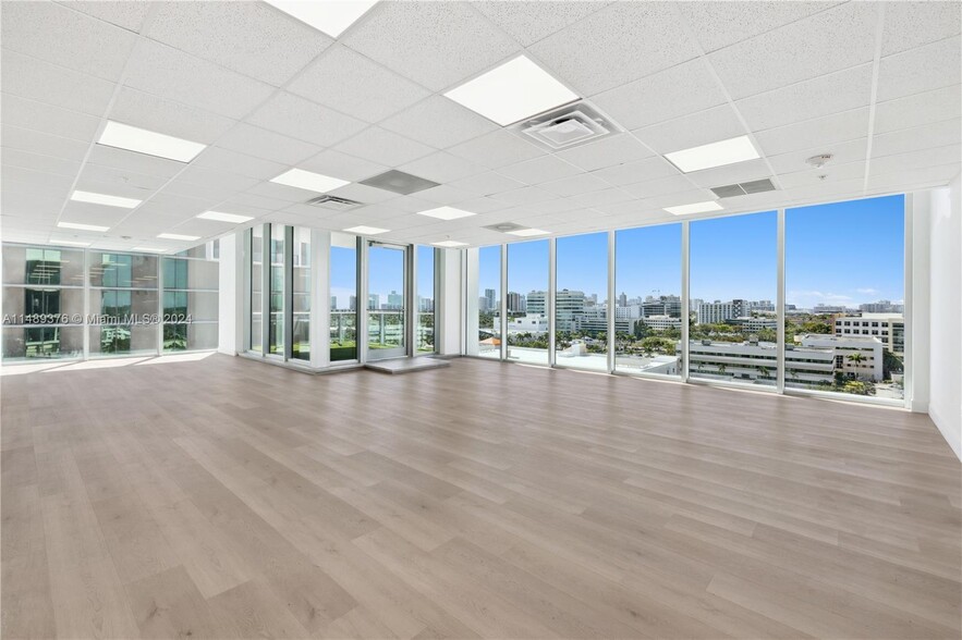 2820 NE 214th St, Aventura, FL en alquiler - Foto del interior - Imagen 1 de 25