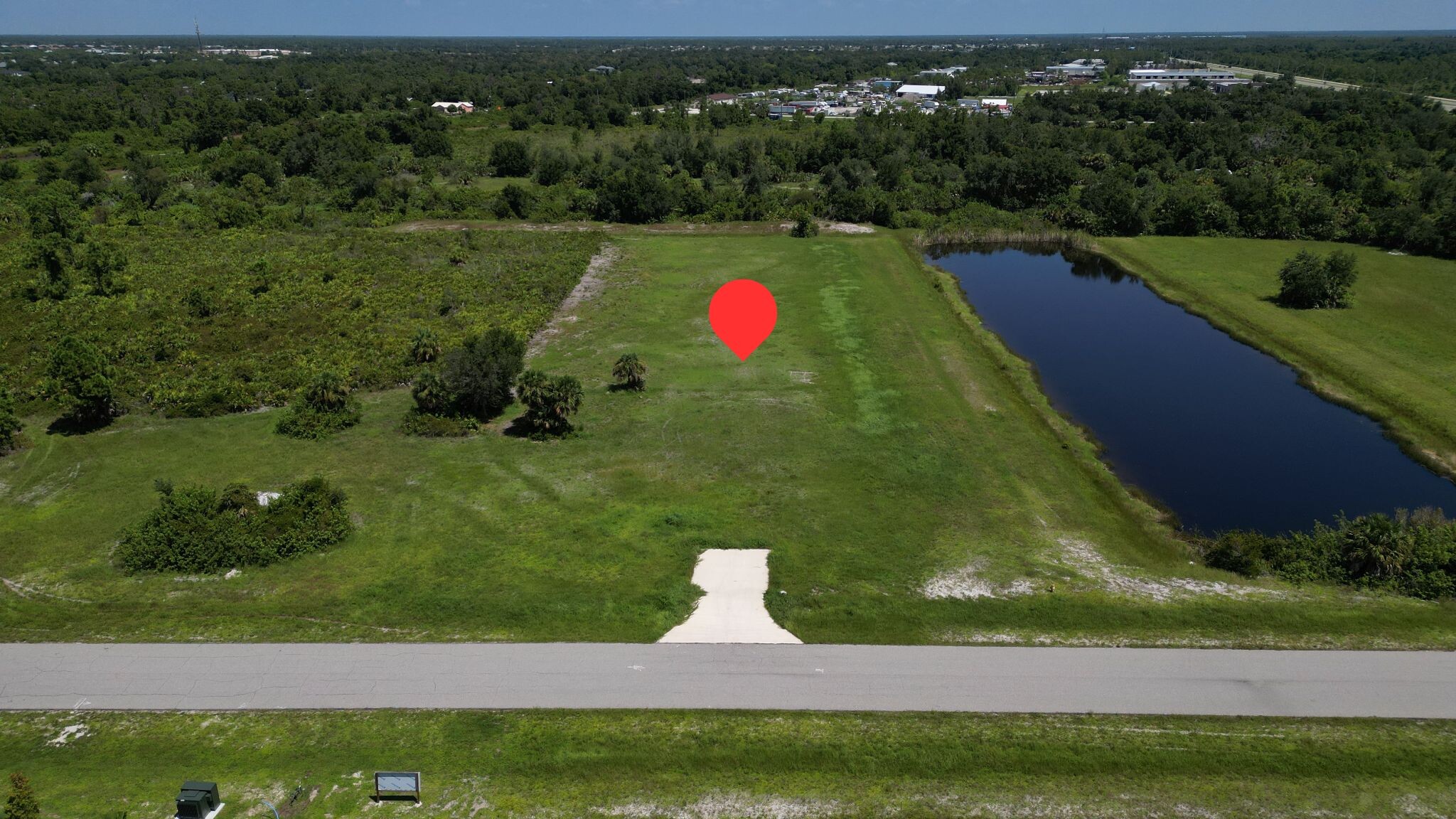 137 Anchor Rd, Port Charlotte, FL en venta Foto principal- Imagen 1 de 7