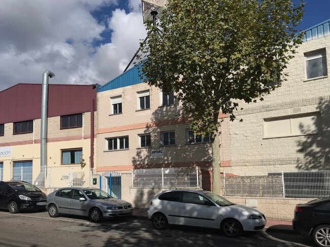 Más detalles de Calle Alquimia, 14, Móstoles - Nave en venta