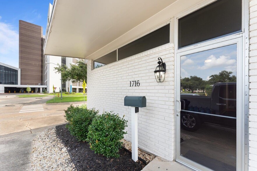 1716 Oak Park, Lake Charles, LA en venta - Foto del edificio - Imagen 2 de 21