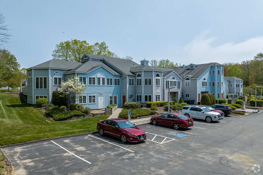 384-392 Merrow Rd, Tolland, CT en alquiler - Foto del edificio - Imagen 3 de 18