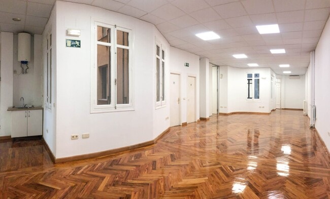 Más detalles de Oficina en alquiler