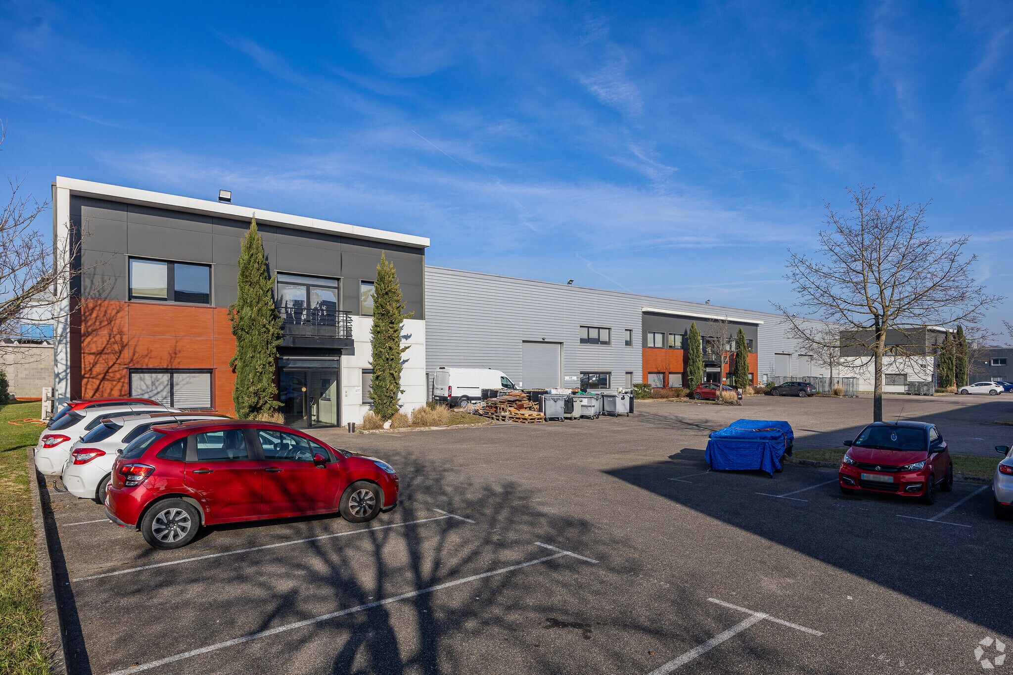 Flex en Décines-Charpieu en alquiler Foto del edificio- Imagen 1 de 6