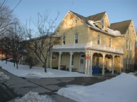 35 N Toronto St, Uxbridge, ON en venta - Foto del edificio - Imagen 2 de 3