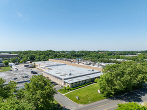 135 Oser Ave, Hauppauge, NY - vista aérea  vista de mapa - Image1