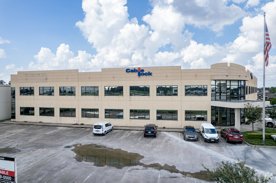 8400 N Sam Houston Pky W, Houston, TX en alquiler - Foto del edificio - Imagen 1 de 4