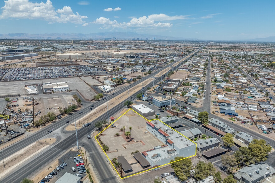 1212 N Boulder Hwy, Henderson, NV en venta - Foto del edificio - Imagen 1 de 22