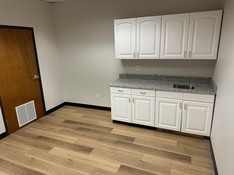 1050 Post And Paddock St, Grand Prairie, TX en alquiler - Foto del interior - Imagen 3 de 11