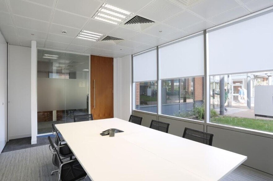 3 Waterside Dr, Reading en alquiler - Foto del interior - Imagen 3 de 4