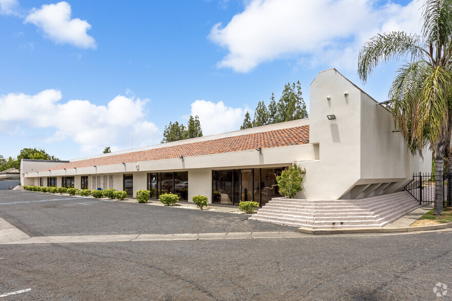 1665 W Shaw Ave, Fresno, CA en alquiler - Foto del edificio - Imagen 3 de 11