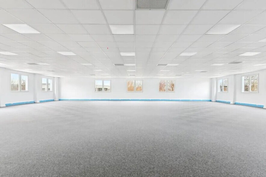 22 Rue Du 35Eme Regiment D'Aviation, Bron en venta - Foto del edificio - Imagen 3 de 10