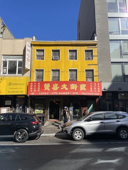 280 Grand St, New York, NY en alquiler - Foto del edificio - Imagen 2 de 3