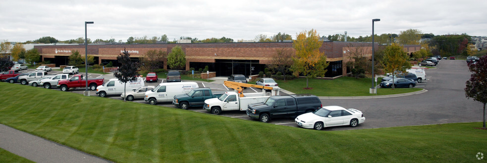 5005 Cheshire Pky N, Plymouth, MN en alquiler - Foto del edificio - Imagen 2 de 7