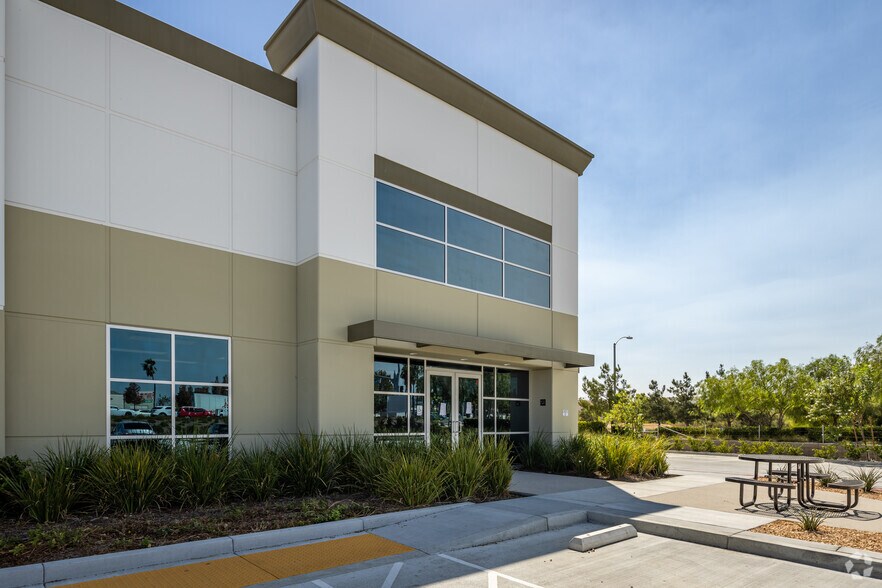 14000 Meridian Pky, Riverside, CA en alquiler - Foto del edificio - Imagen 3 de 7