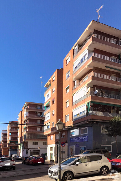 Calle Virgen de Icíar, 17, Alcorcón, Madrid en venta - Foto del edificio - Imagen 3 de 3