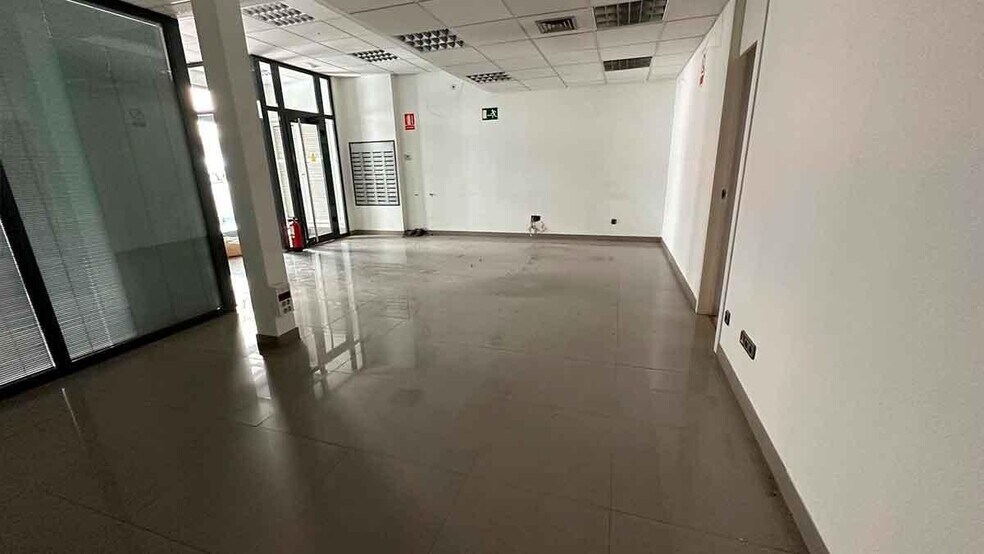 Local en Cistierna, León en venta - Foto del interior - Imagen 3 de 13