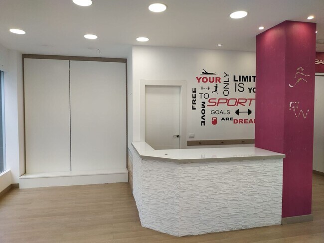 Más detalles de Calle Joaquín Fernández Acebal, 2, Gijón - Local en venta