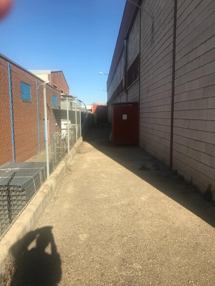 Nave en Mejorada del Campo, Madrid en venta - Foto del edificio - Imagen 2 de 7