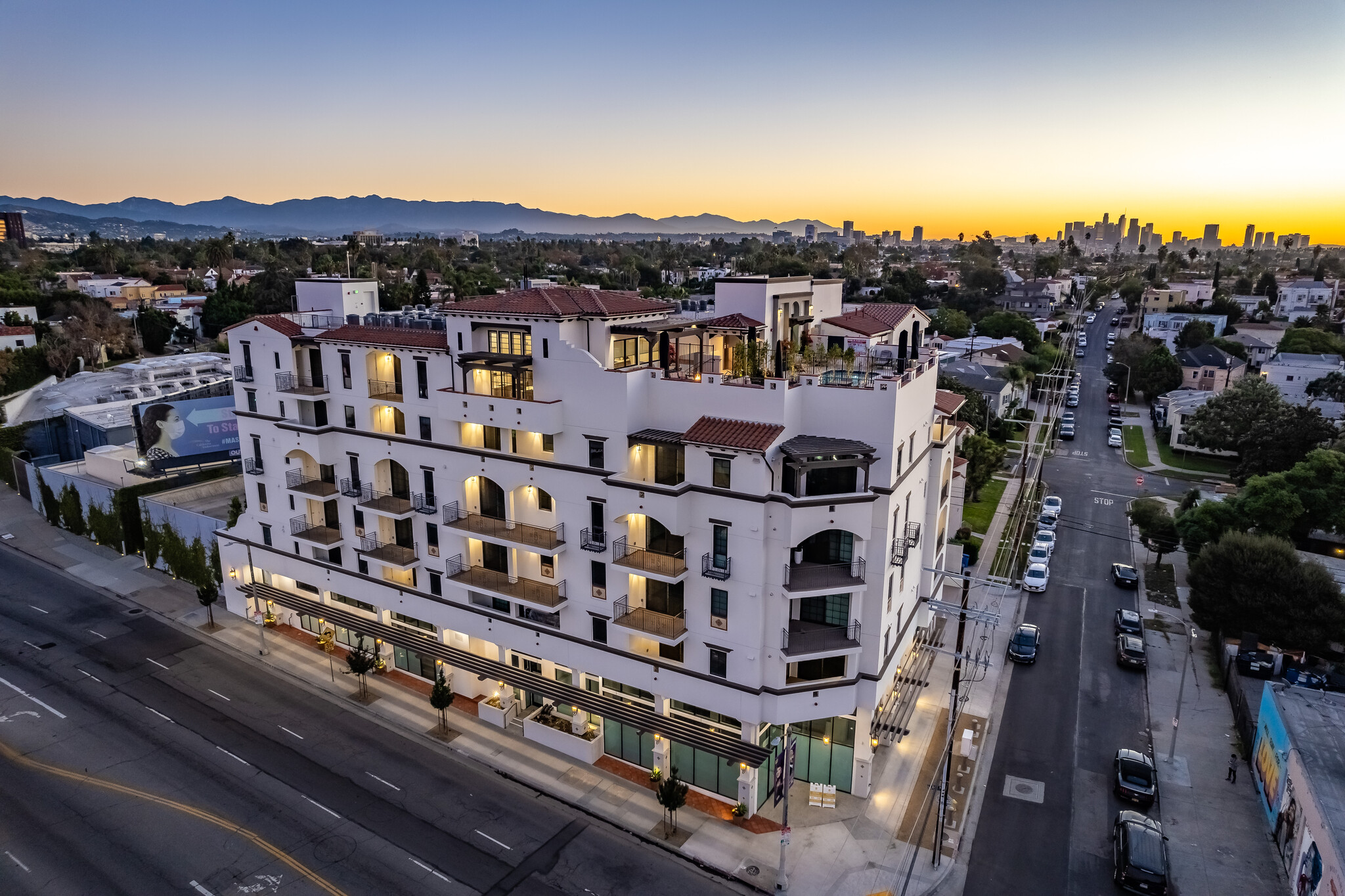 1180 S La Brea Ave, Los Angeles, CA en alquiler Foto del edificio- Imagen 1 de 4