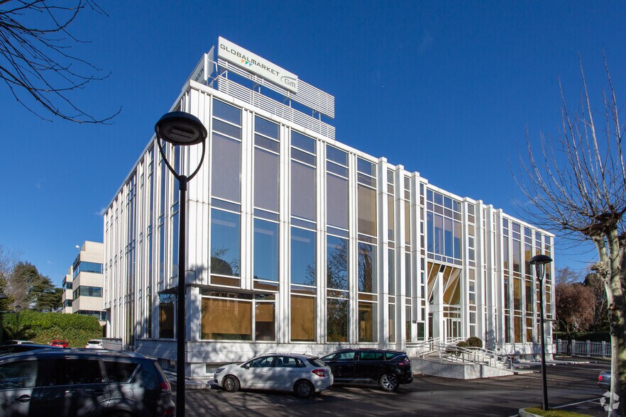 Calle Gobelas, 21, Madrid, Madrid en alquiler - Foto del edificio - Imagen 2 de 3