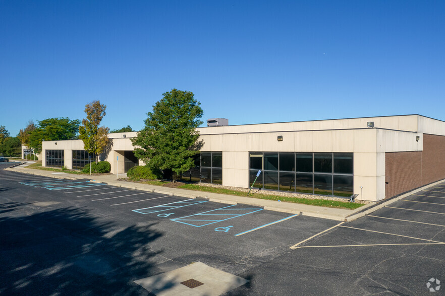 15000 N Commerce Dr, Dearborn, MI en alquiler - Foto del edificio - Imagen 2 de 6