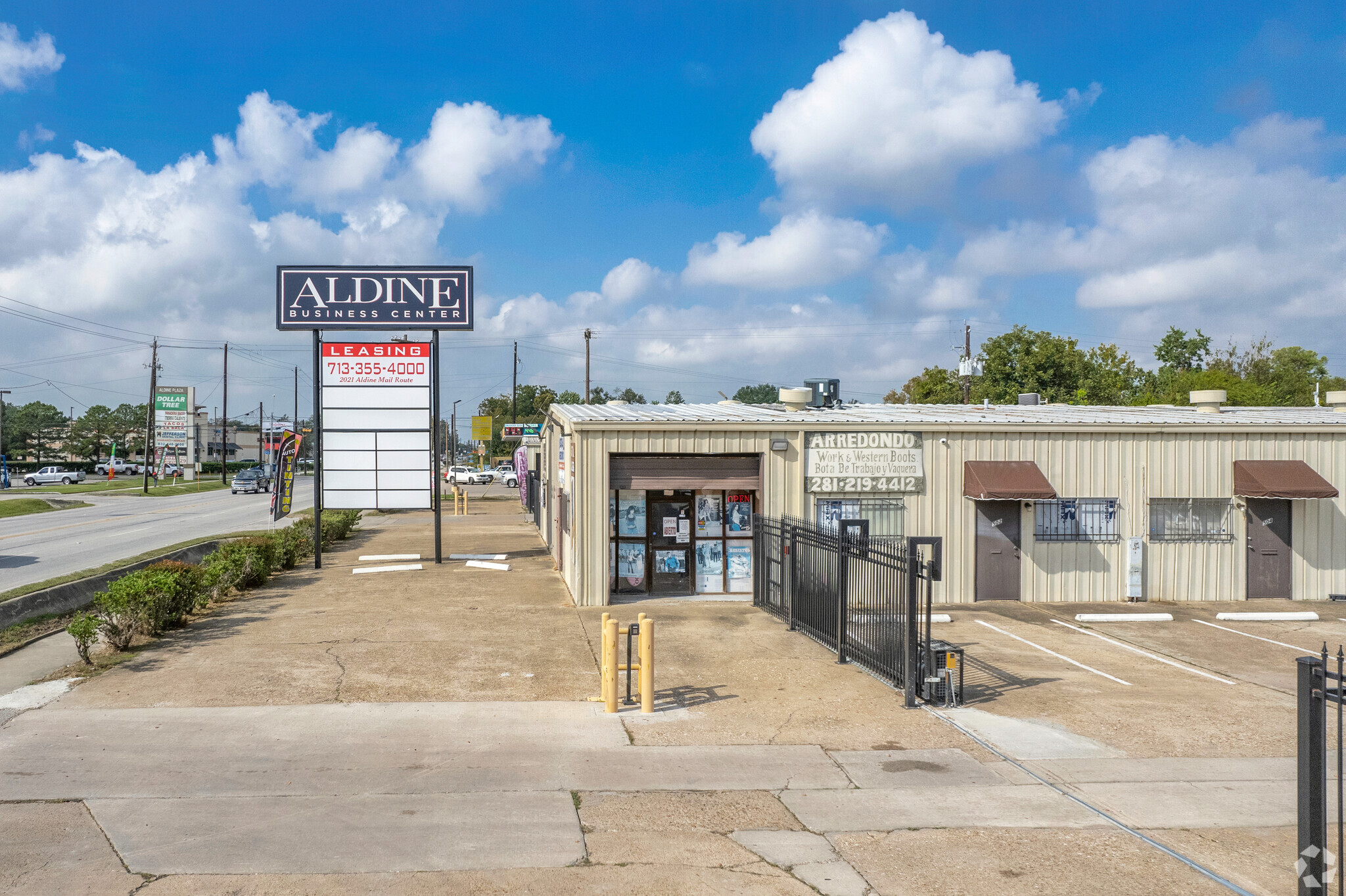 2021 Aldine Mail Route Rd, Houston, TX en alquiler Foto del edificio- Imagen 1 de 18