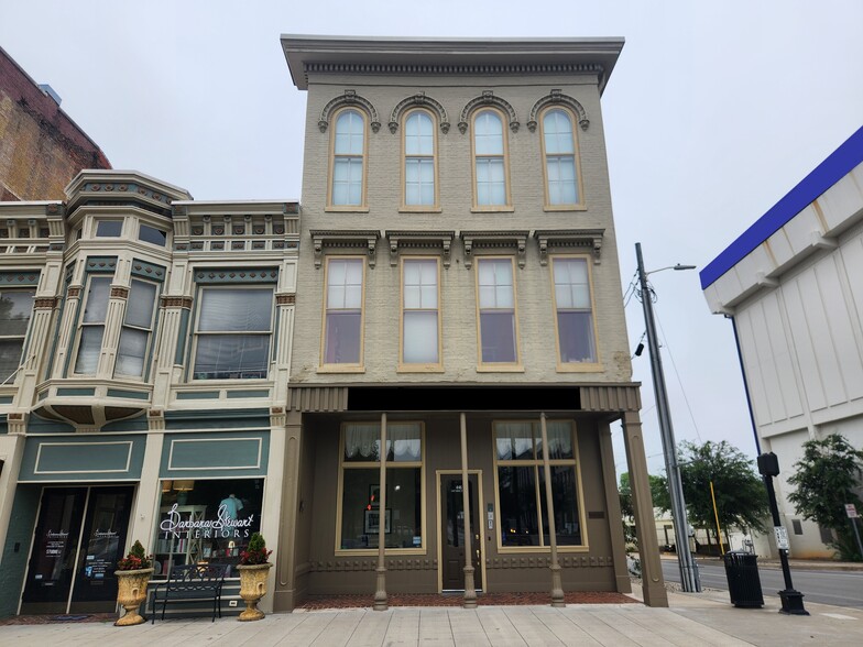 446 E Main St, Bowling Green, KY en alquiler - Foto del edificio - Imagen 1 de 20