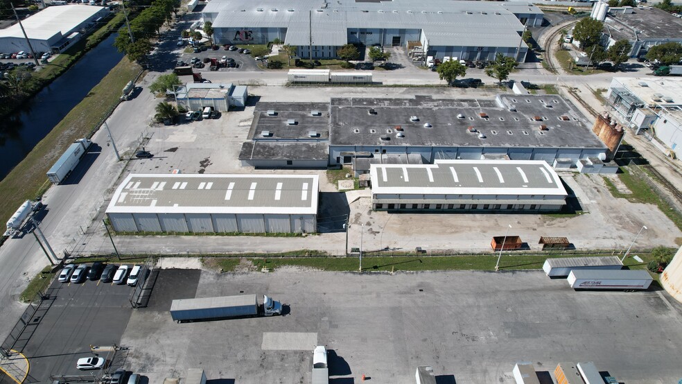 10777 NW 36th Ave, Miami, FL en alquiler - Foto del edificio - Imagen 2 de 5