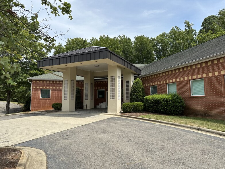 500 Holly Springs Rd, Holly Springs, NC en alquiler - Foto del edificio - Imagen 1 de 9