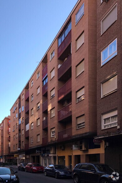 Calle Ángel del Alcázar, 56, Talavera de la Reina, Toledo en alquiler - Foto del edificio - Imagen 2 de 2