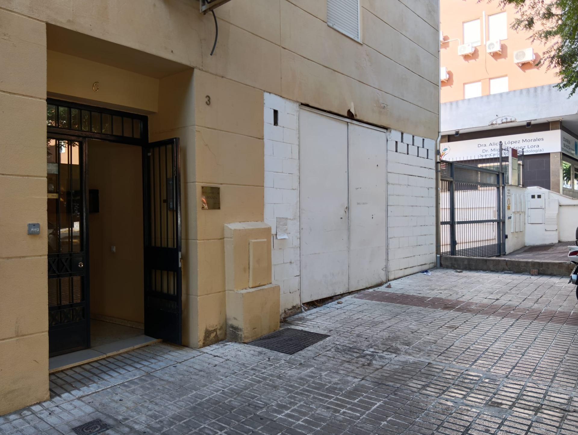 Local en Alcalá de Guadaíra, Sevilla en venta Foto del edificio- Imagen 1 de 14