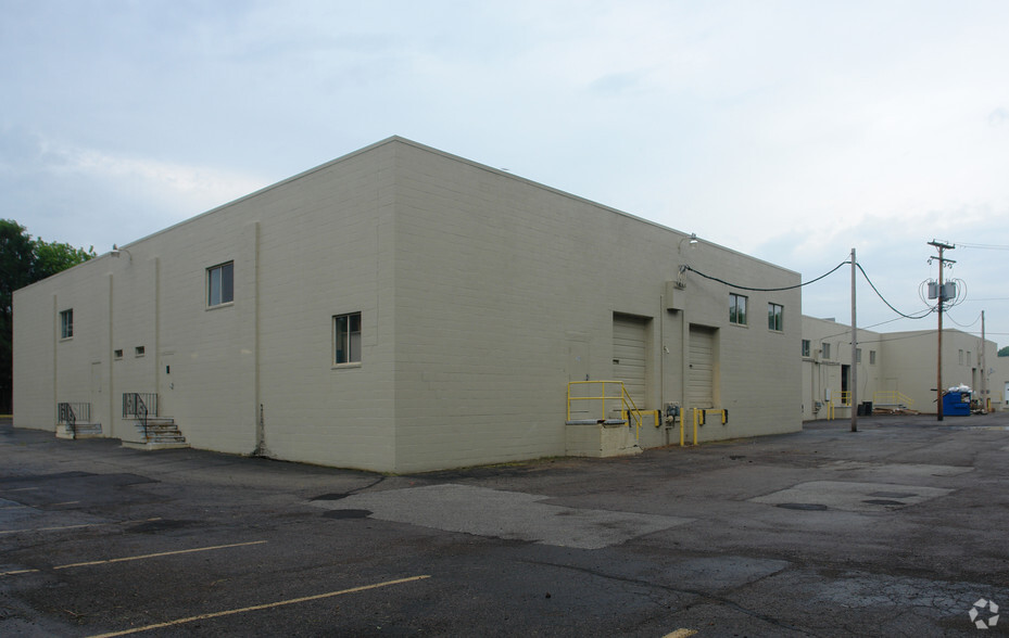 1910-1970 Winner St, Commerce Township, MI en alquiler - Foto del edificio - Imagen 2 de 2