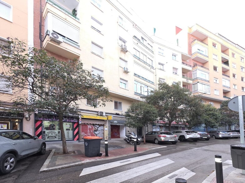 Edificio residencial en Madrid, Madrid en venta - Foto del edificio - Imagen 3 de 3
