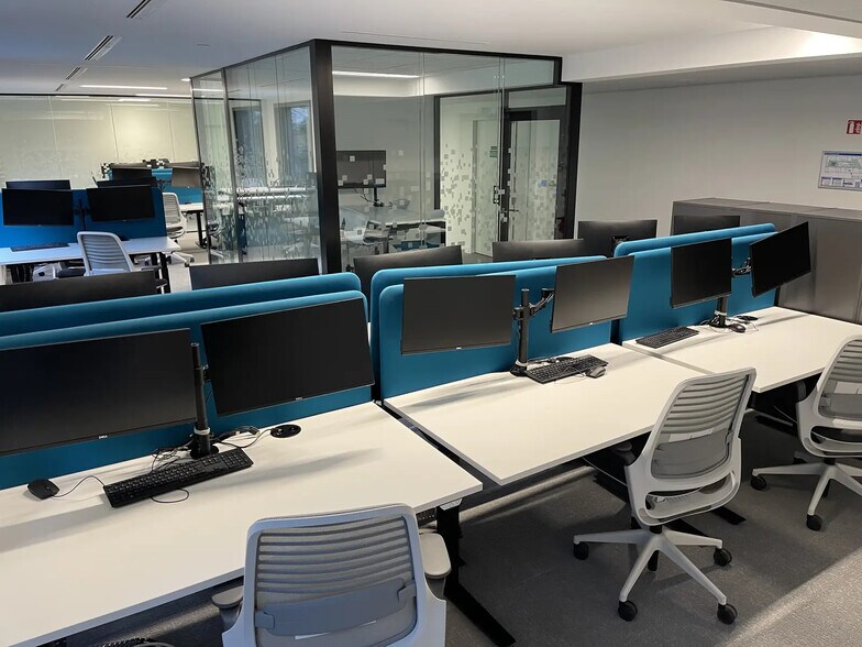 8-10 Avenue De L'Arche, Courbevoie en alquiler - Foto del edificio - Imagen 2 de 13