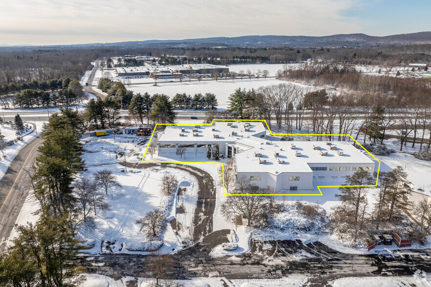 4 Griffin Rd N, Windsor, CT en venta - Foto del edificio - Imagen 3 de 7