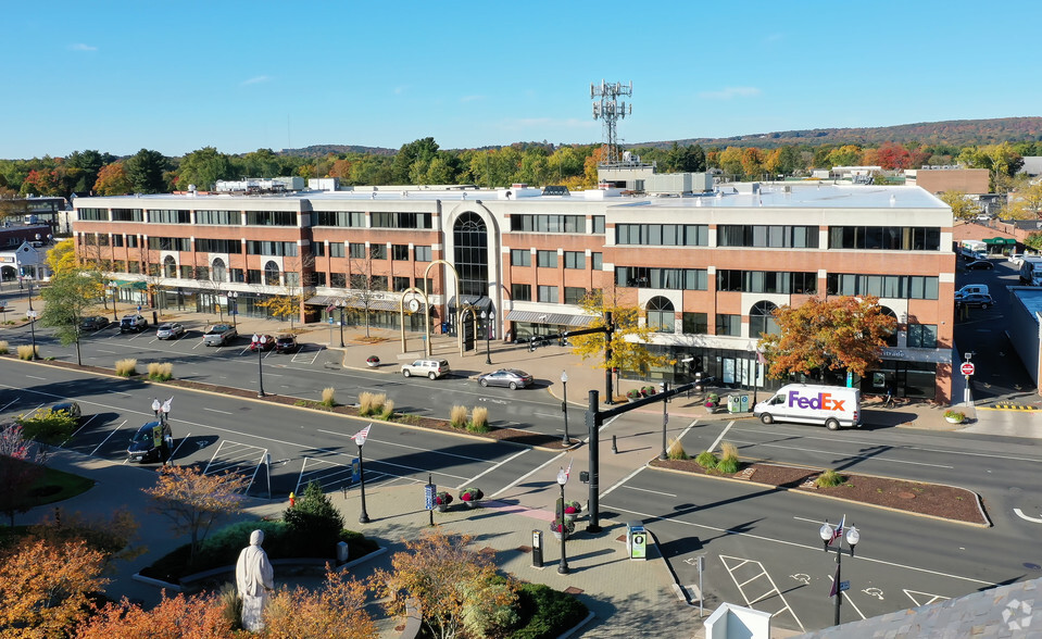 29 S Main St, West Hartford, CT en alquiler - Foto del edificio - Imagen 2 de 6