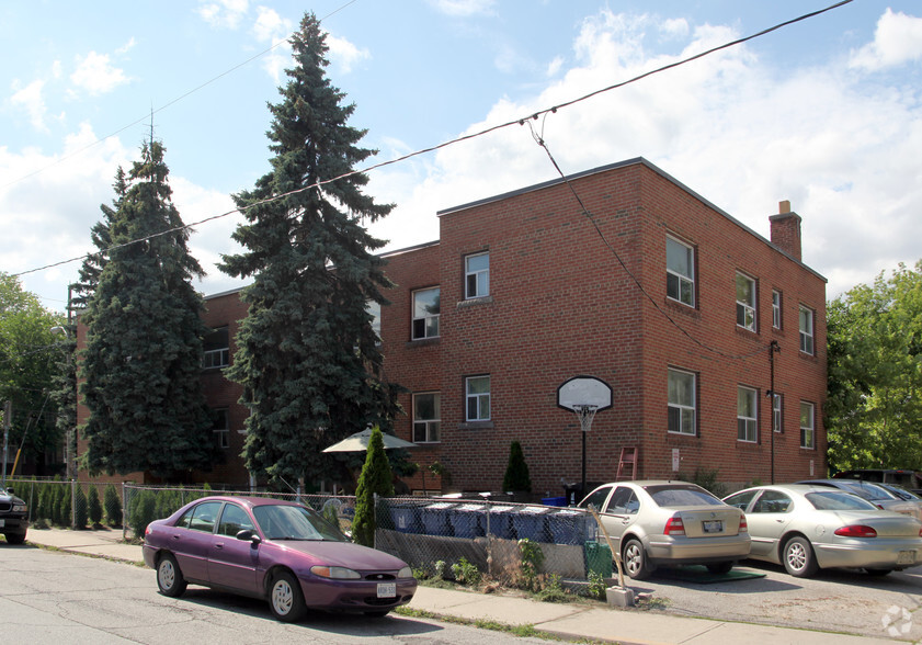 46 Montye Ave, Toronto, ON en venta - Foto del edificio - Imagen 2 de 2