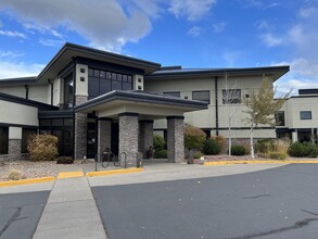 1342 NE Medical Center Dr, Bend, OR en alquiler Foto del interior- Imagen 1 de 3