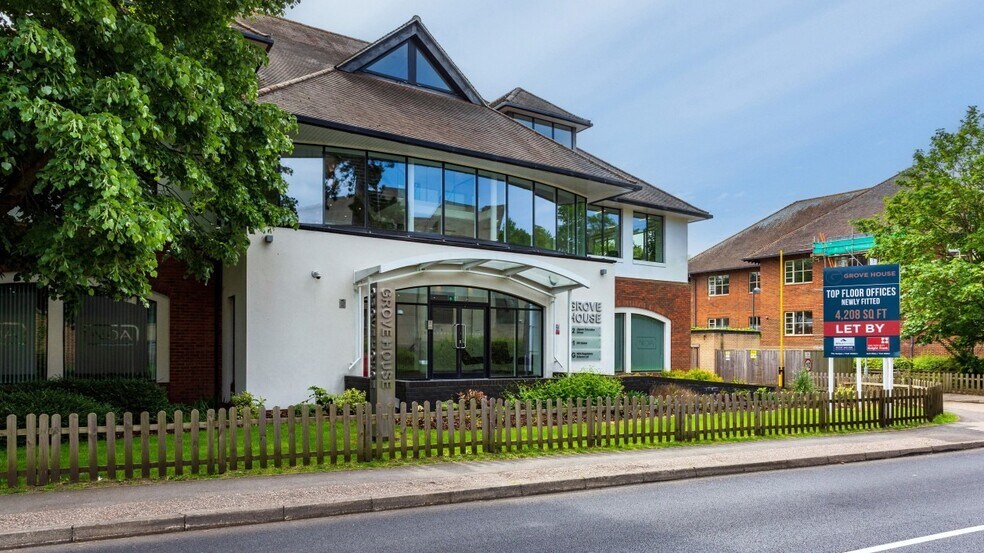 Guildford Rd, Leatherhead en alquiler - Foto del edificio - Imagen 2 de 2