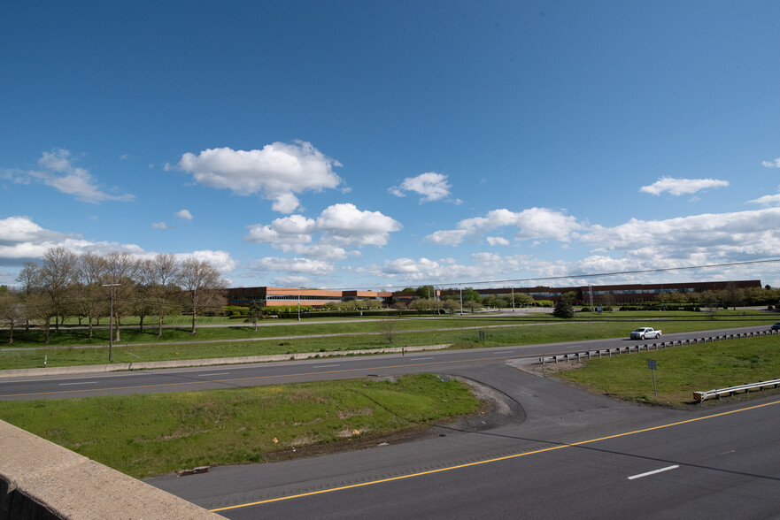 14700 Citicorp Dr, Hagerstown, MD en alquiler - Foto del edificio - Imagen 2 de 30