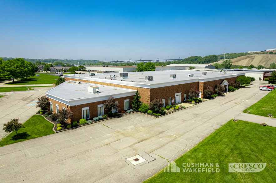 10055 Sweet Valley Dr, Valley View, OH en alquiler - Foto del edificio - Imagen 1 de 9