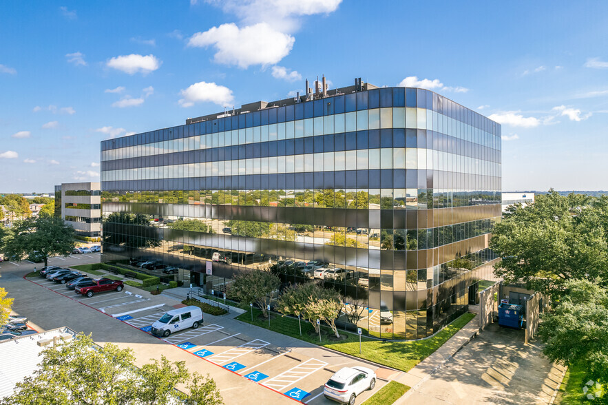 16775 Addison Rd, Addison, TX en alquiler - Foto del edificio - Imagen 3 de 10