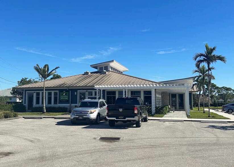 395 Santa Barbara Blvd N, Cape Coral, FL en venta - Foto principal - Imagen 1 de 7