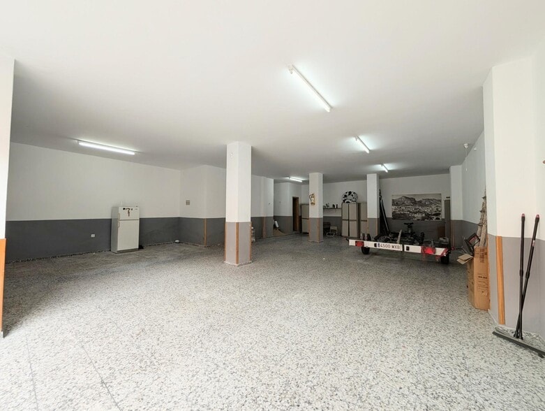 Local en El Campello, Alicante en venta - Foto del interior - Imagen 2 de 10