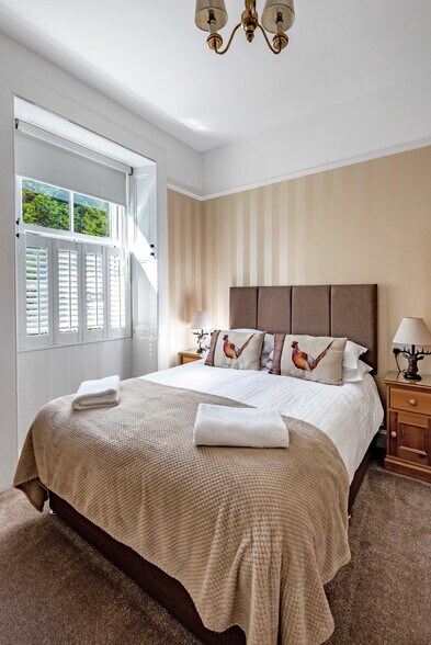 2 Lower Oakfield, Pitlochry en venta - Foto del edificio - Imagen 3 de 19