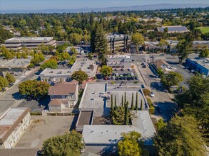 660 Roble Ave, Menlo Park, CA - VISTA AÉREA  vista de mapa - Image1