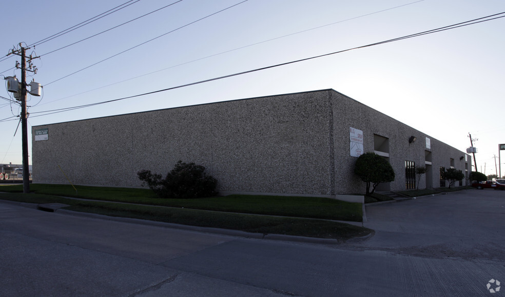 9402-9408 Wallisville Rd, Houston, TX en alquiler - Foto del edificio - Imagen 2 de 2